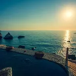 Nautical فندق