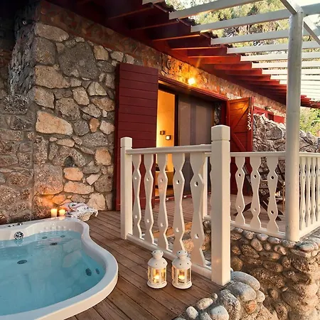 מלון Nautical 4*