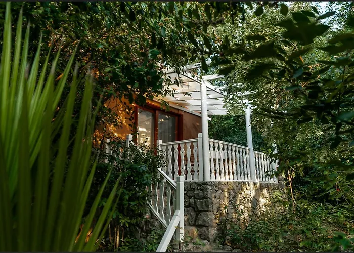 מלון Nautical 4*