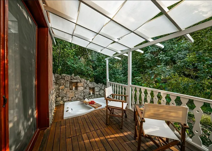 Nautical Ξενοδοχείο Φετιγιέ