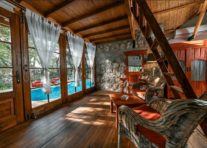 Nautical Ξενοδοχείο 4*